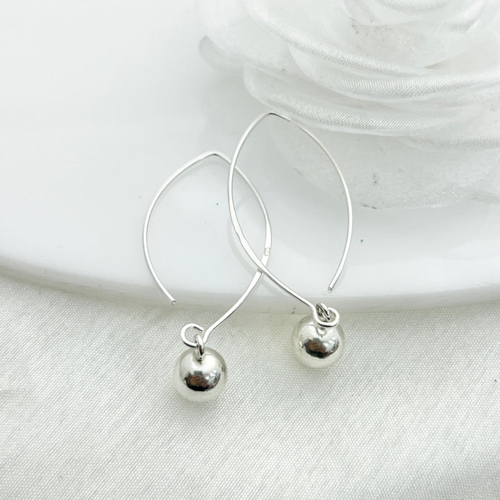 Aretes de Plata Óvalo Bola 6mm