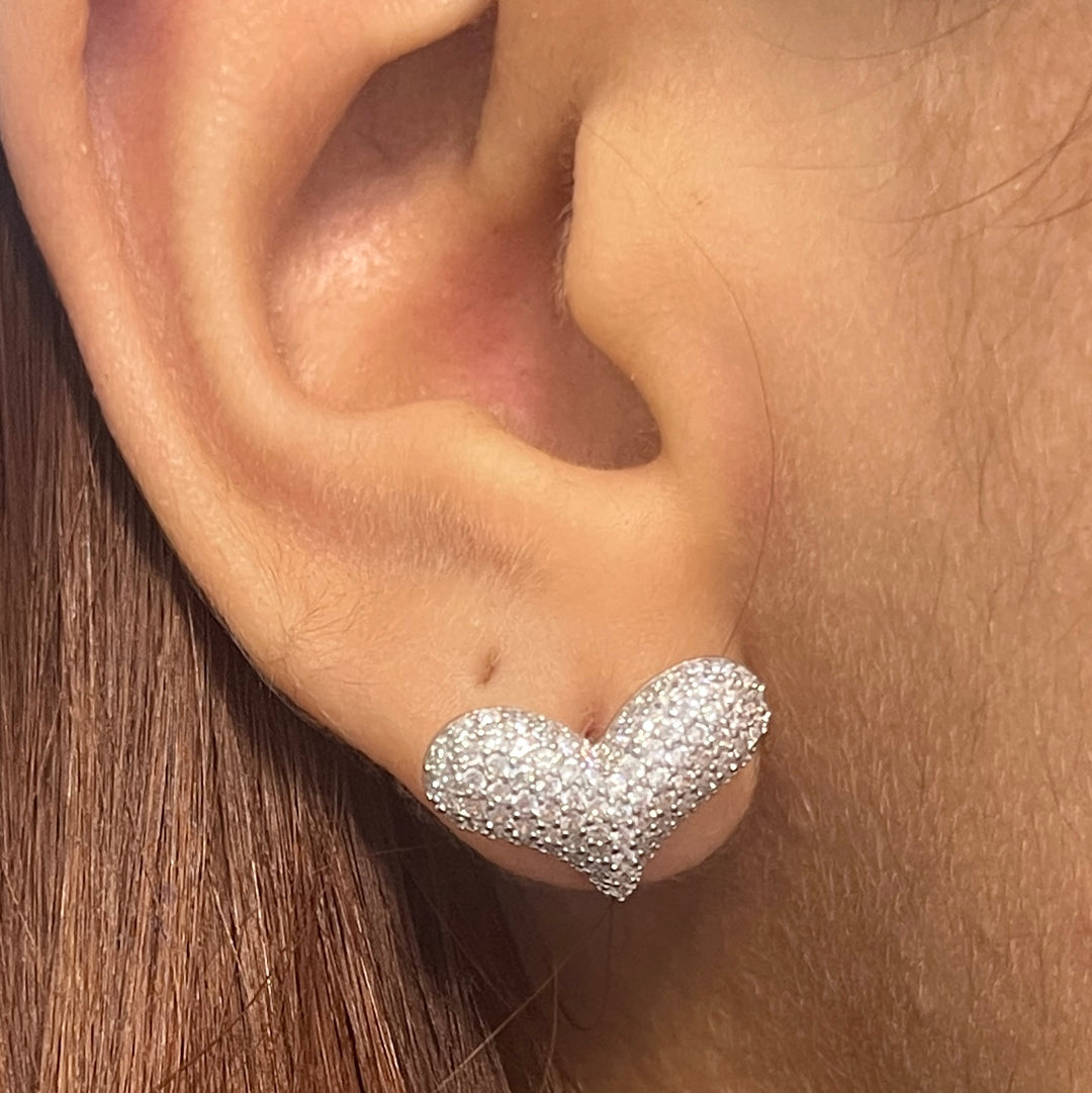 Aretes de Acero Corazón Plateado con Circonia