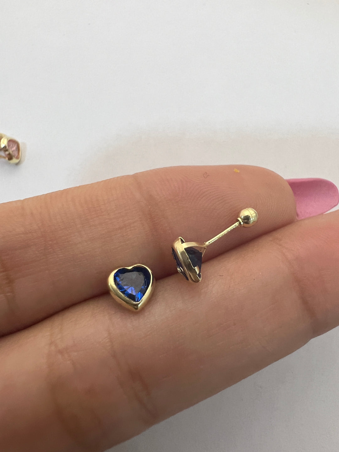 Aretes de Oro 10k Corazón Azul 5MM