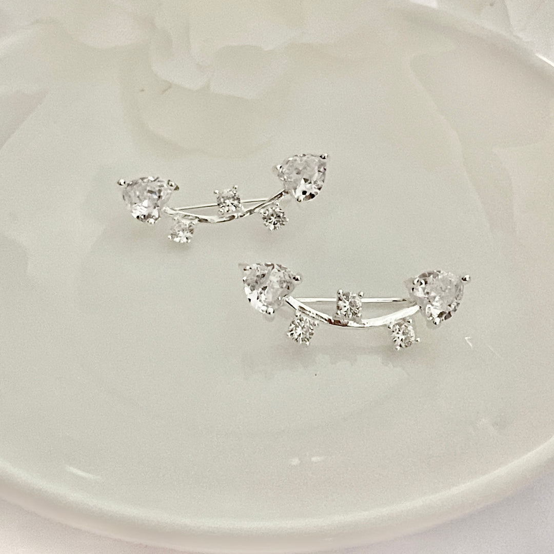 Aretes de Plata Escalador Corazón Brillante 💖| Nicola Joyería 